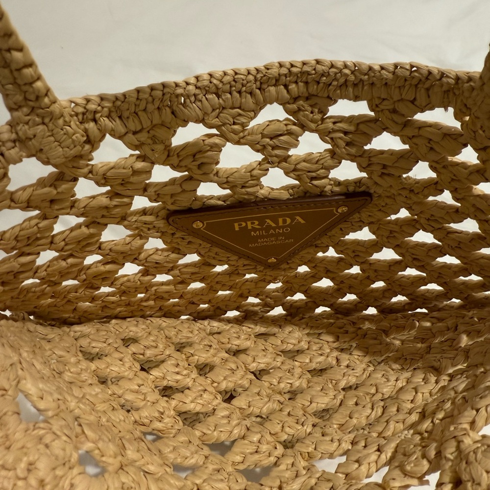 Prada Tan Tote Bag with Woven Design and Structured Shape - Picture 5 of 7